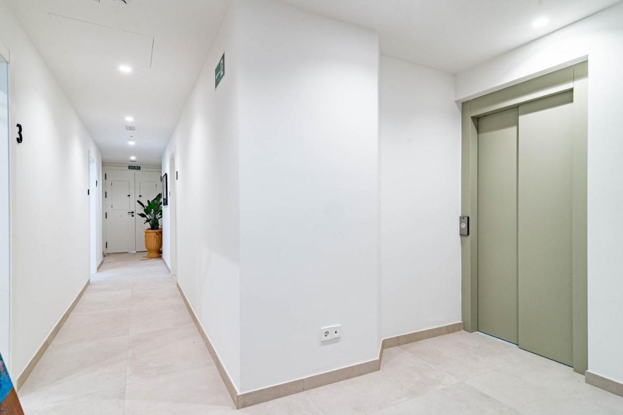 Seaclub Suites Estepona By Roomservices 外观 照片